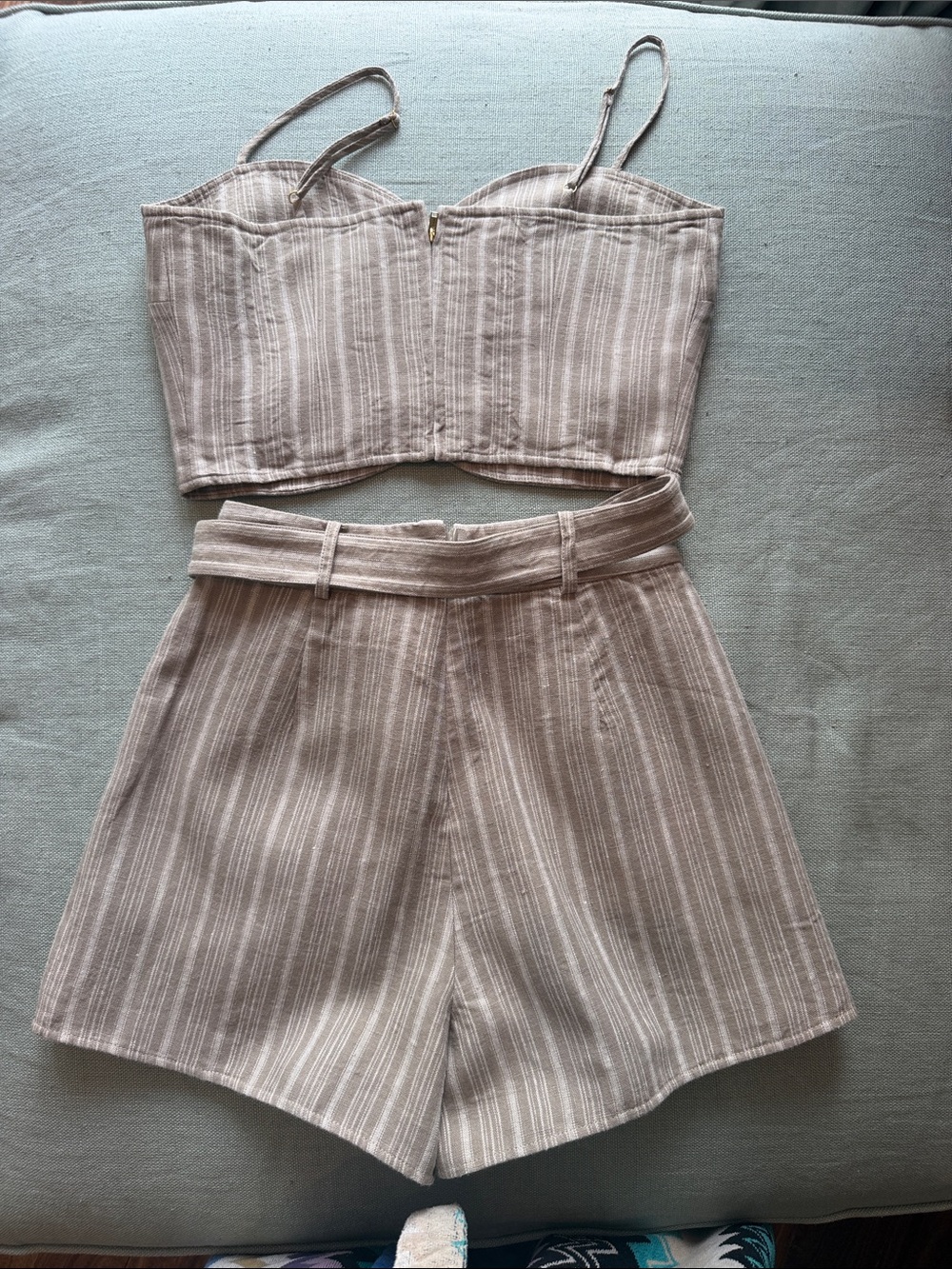 High-Waist Striped Linen-Blend Shorts in Beige - Picture 3 of 3